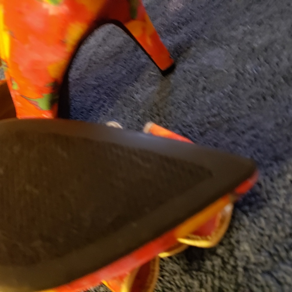 Heels - Picture 5 of 6